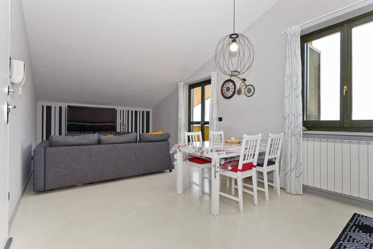 Langhe Belvedere Apartment มอนฟอร์เต ดิ อัลบา ภายนอก รูปภาพ